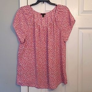 Ann Taylor white and red flutter sleeve blouse